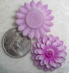 #182L- 29mm Molded Flower Blossom, W. Germany