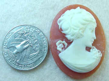 #258 - 40x30mm Vintage Molded Cameo