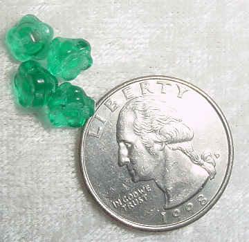 #69 - 7mm Glass Flower Bead, 4 Pieces